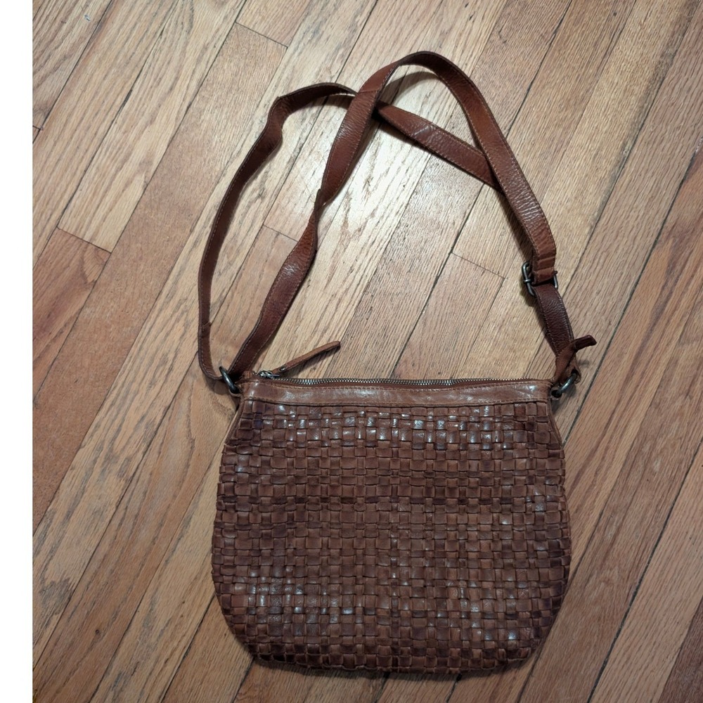 Valenca Holland Woven Brown Leather Crossbody Bag Adjustable Strap Zip Closure